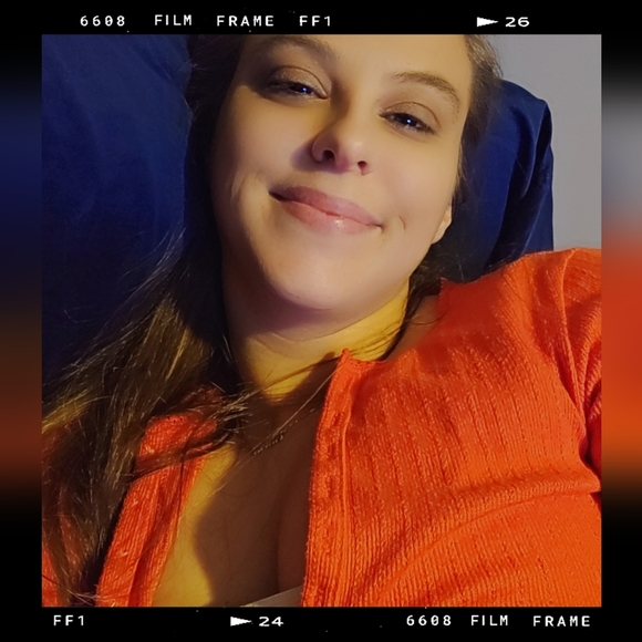 Meet your Posher, Heather - Picture 2 of 16